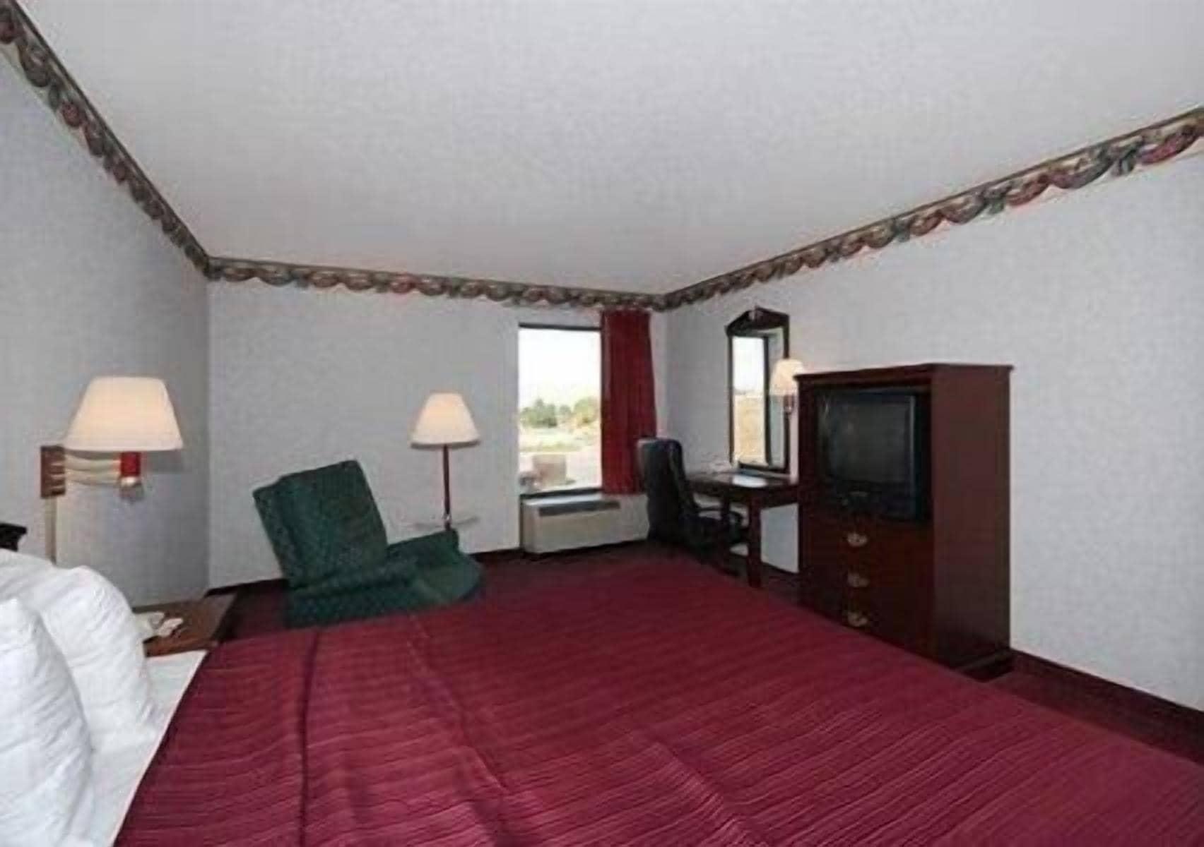 Quality Inn & Suites Columbus West - Hilliard Экстерьер фото