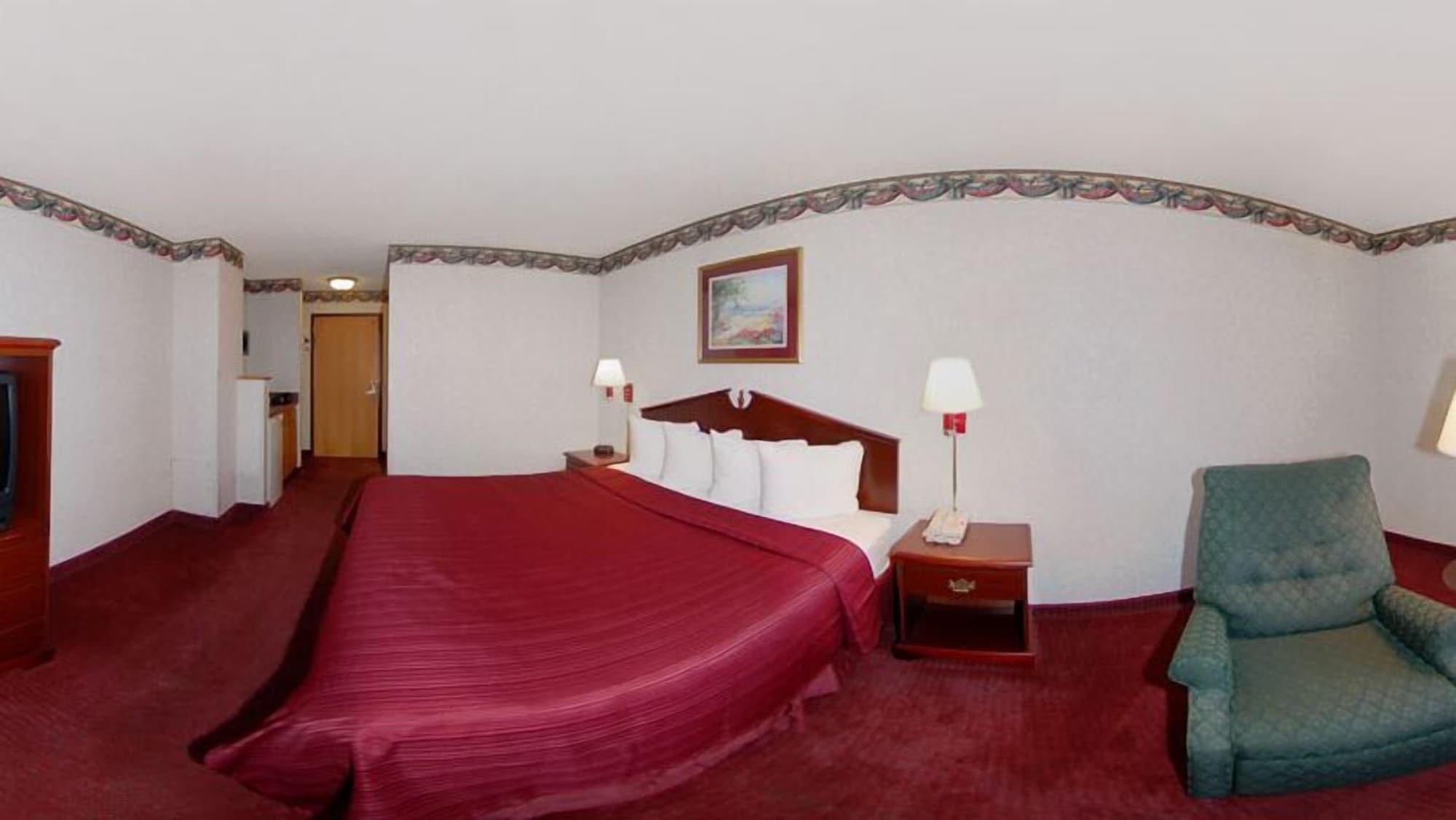 Quality Inn & Suites Columbus West - Hilliard Экстерьер фото