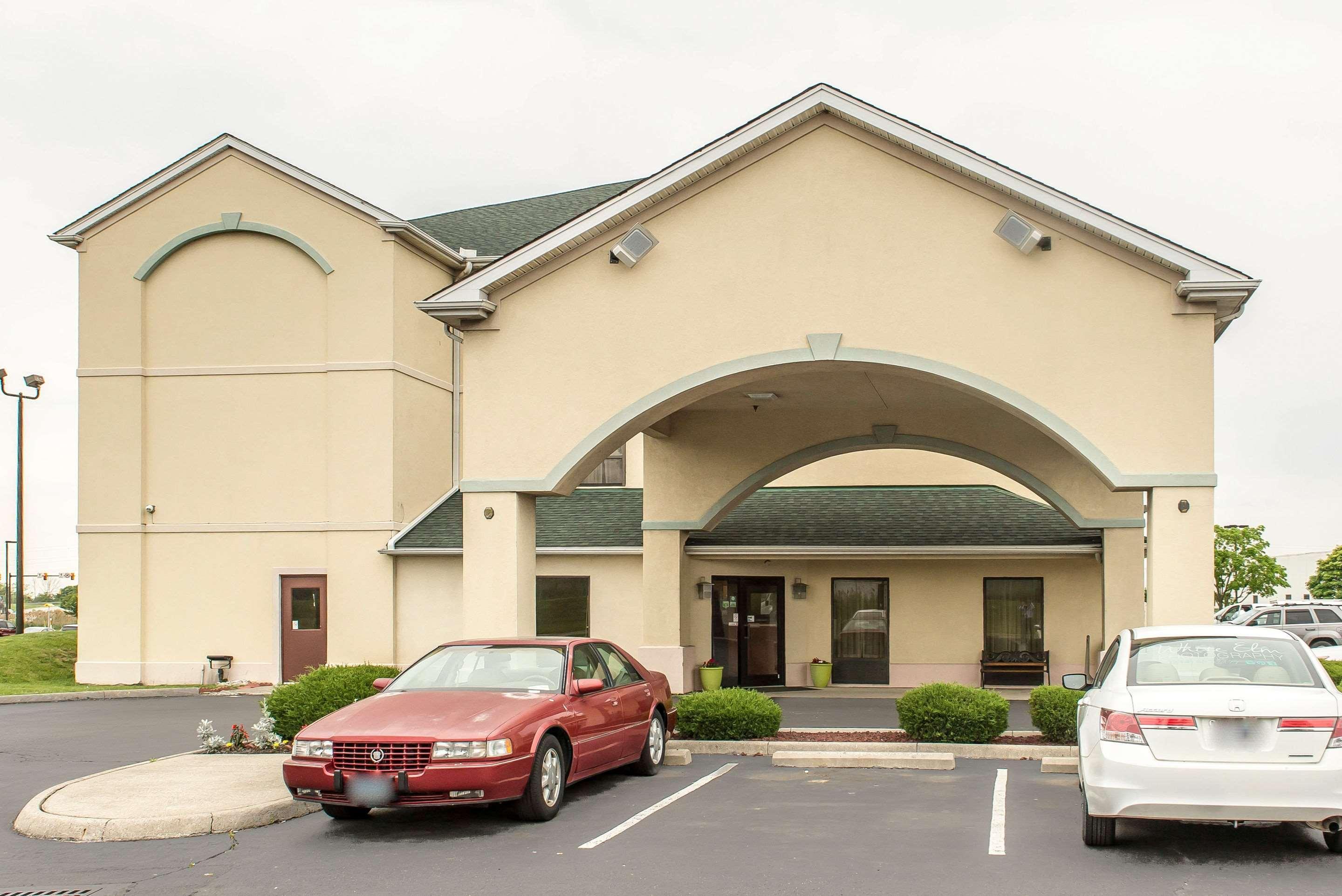 Quality Inn & Suites Columbus West - Hilliard Экстерьер фото